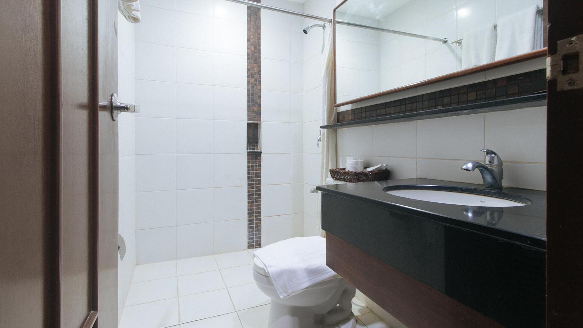 Bliss Hotel San Fernando Pampanga City Eksteriør billede